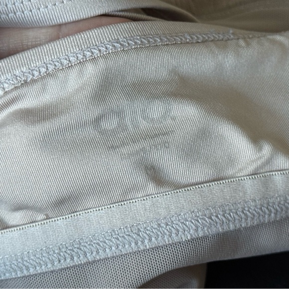 alo yoga aria bra - Picture 6 of 9